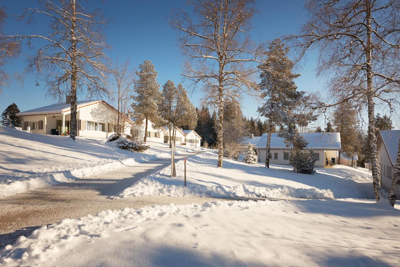 Reka-Feriendorf Montfaucon Exteriör bild