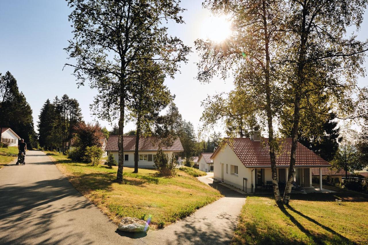 Reka-Feriendorf Montfaucon Exteriör bild