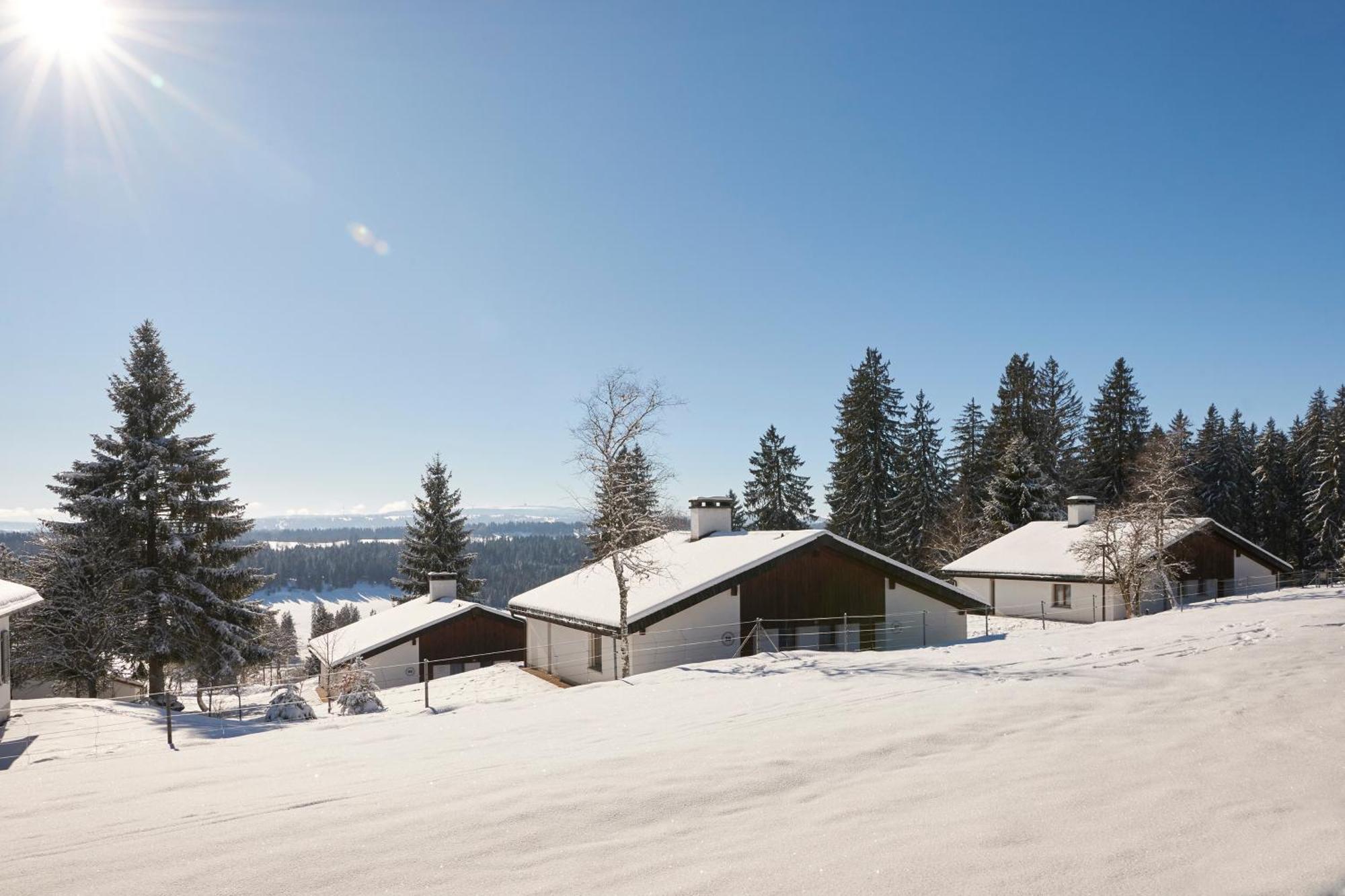 Reka-Feriendorf Montfaucon Exteriör bild