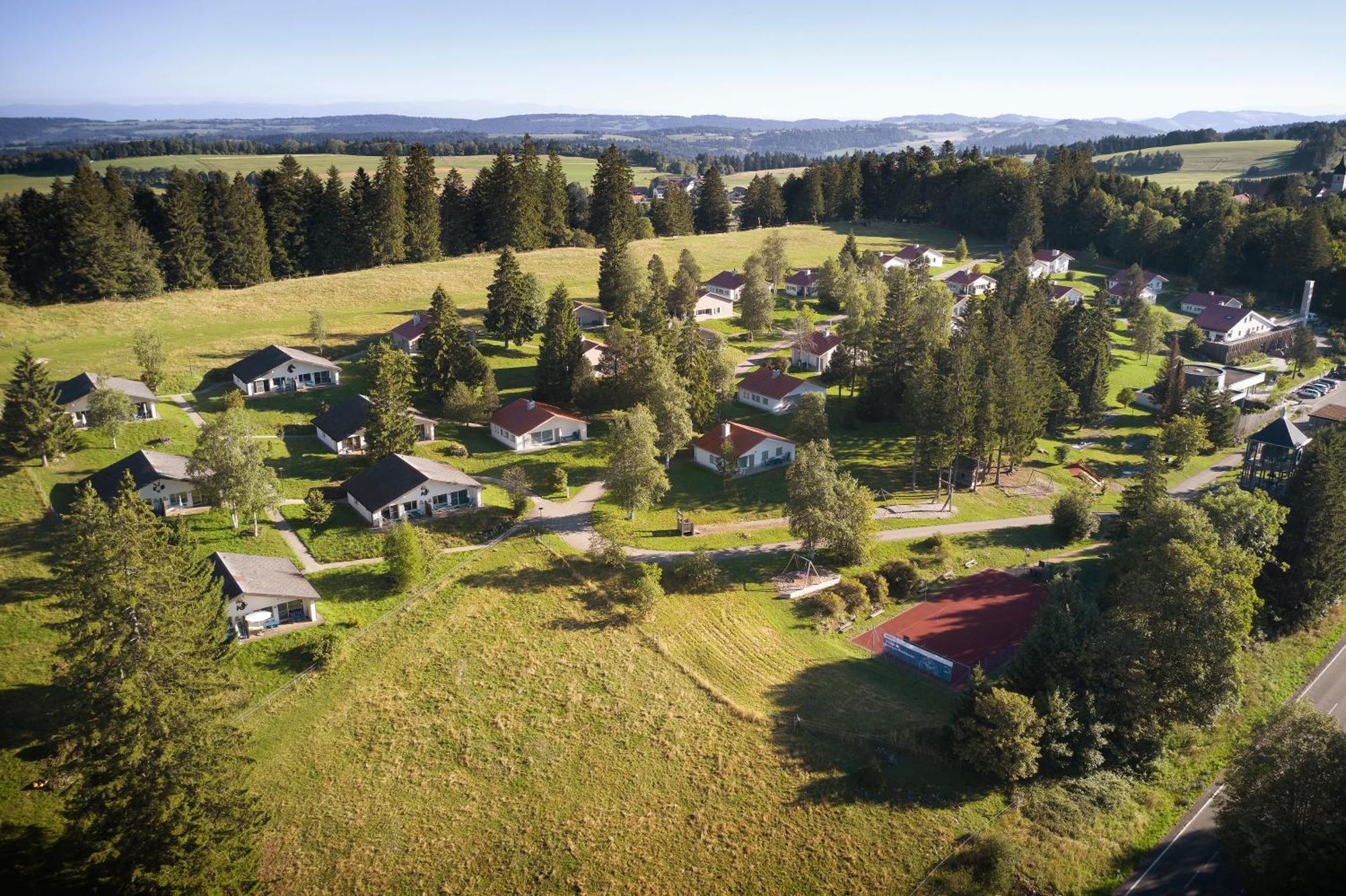Reka-Feriendorf Montfaucon Exteriör bild
